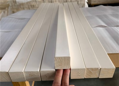 Balaustre de escalera con husillo de escalera imprimado blanco