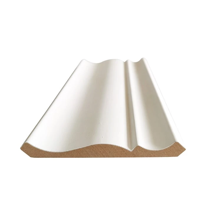 Moldura decorativa de corona de madera con imprimación blanca de MDF